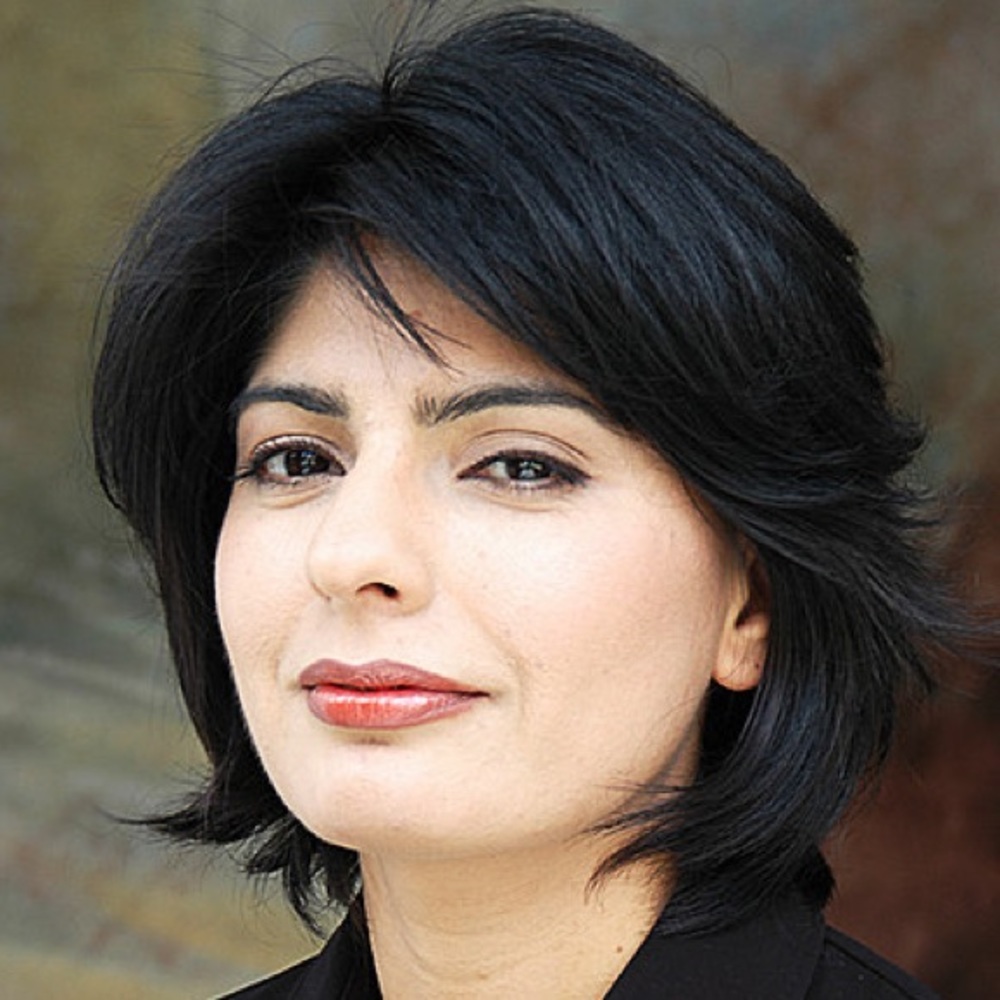 Meet your Posher, Homayra